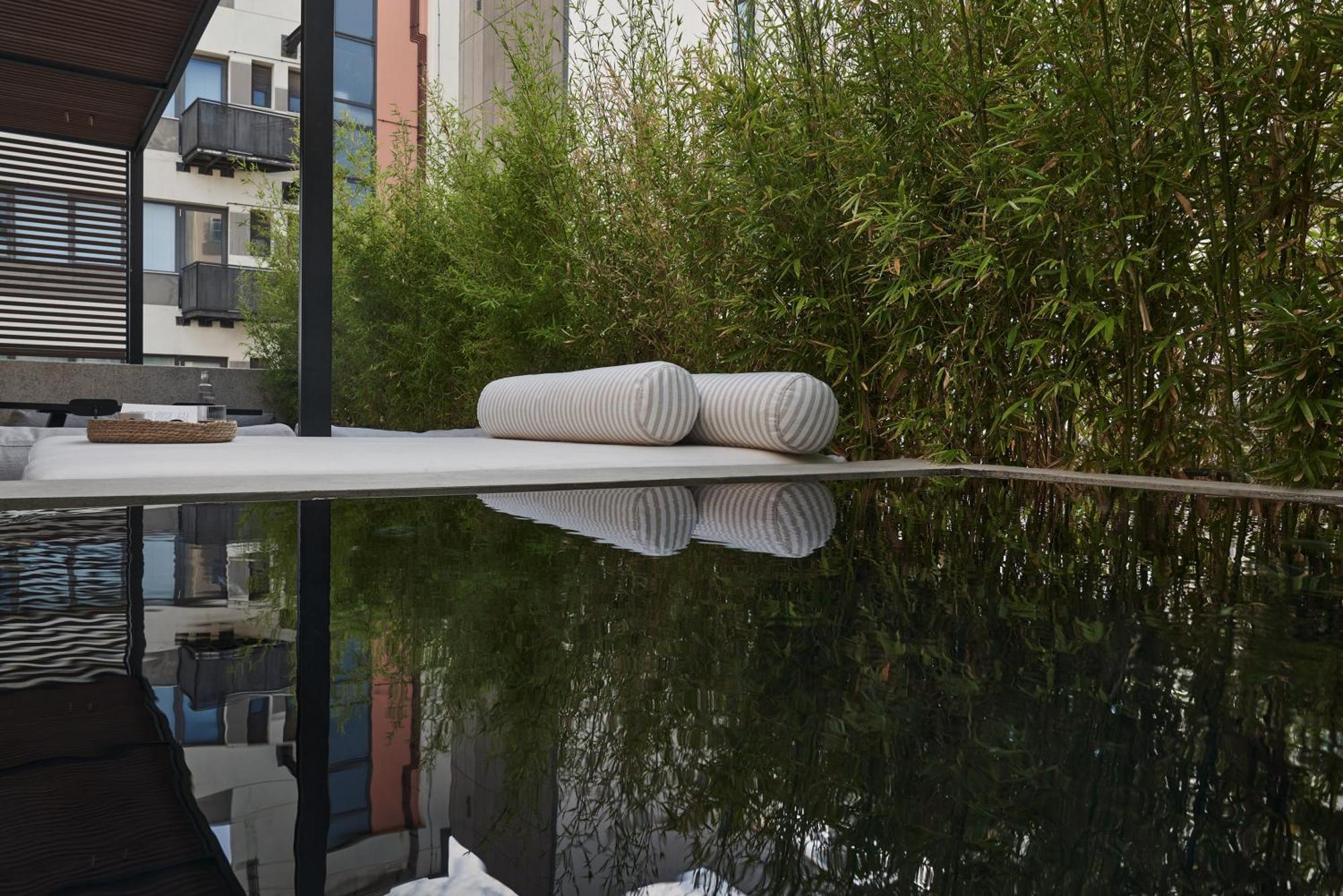 Hotel The Newel Psychiko Atene Esterno foto The reflecting pool